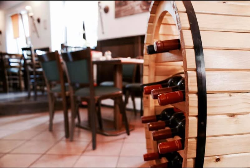 Taverne Alexandros — Wein & Ambiente